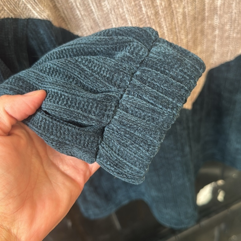 Listicle sweater - Picture 2 of 4